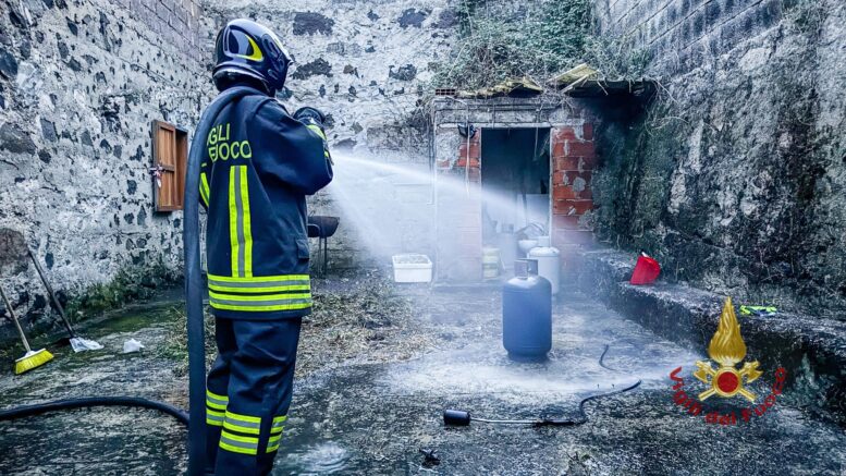 Ghilarza-paura-per-lincendio-di-una-bombola-Gpl-777x437 Ghilarza, paura per l'incendio di una bombola Gpl: cosa è successo